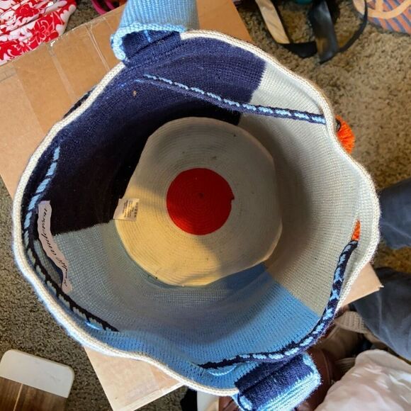 Sophie Anderson Lilla Hand Crocheted Pom Pom Drawstring Bucket Bag Beach Anthrop - Picture 4 of 10